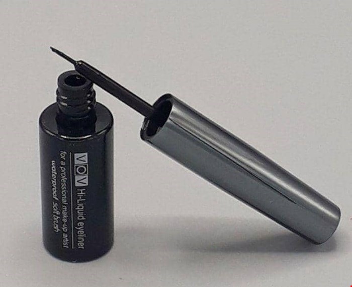 خط چشم vov مشکی