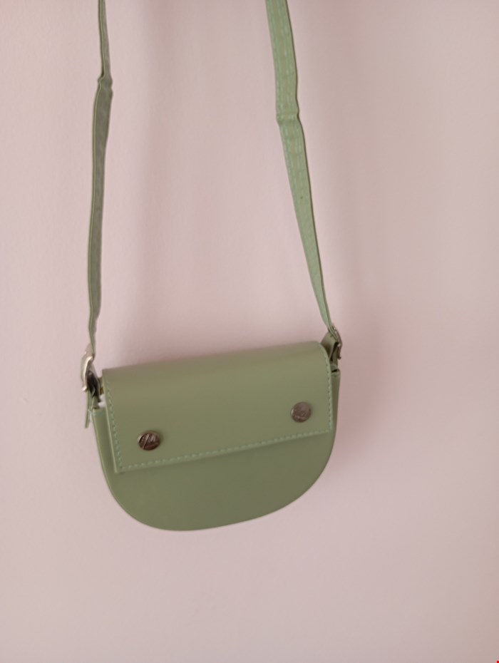 کیف دو دکمه هلالی